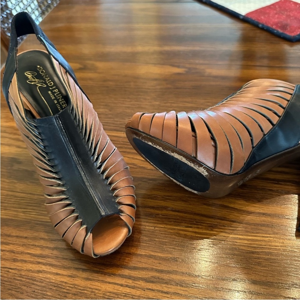 Stunning - Donald Pliner Heels
